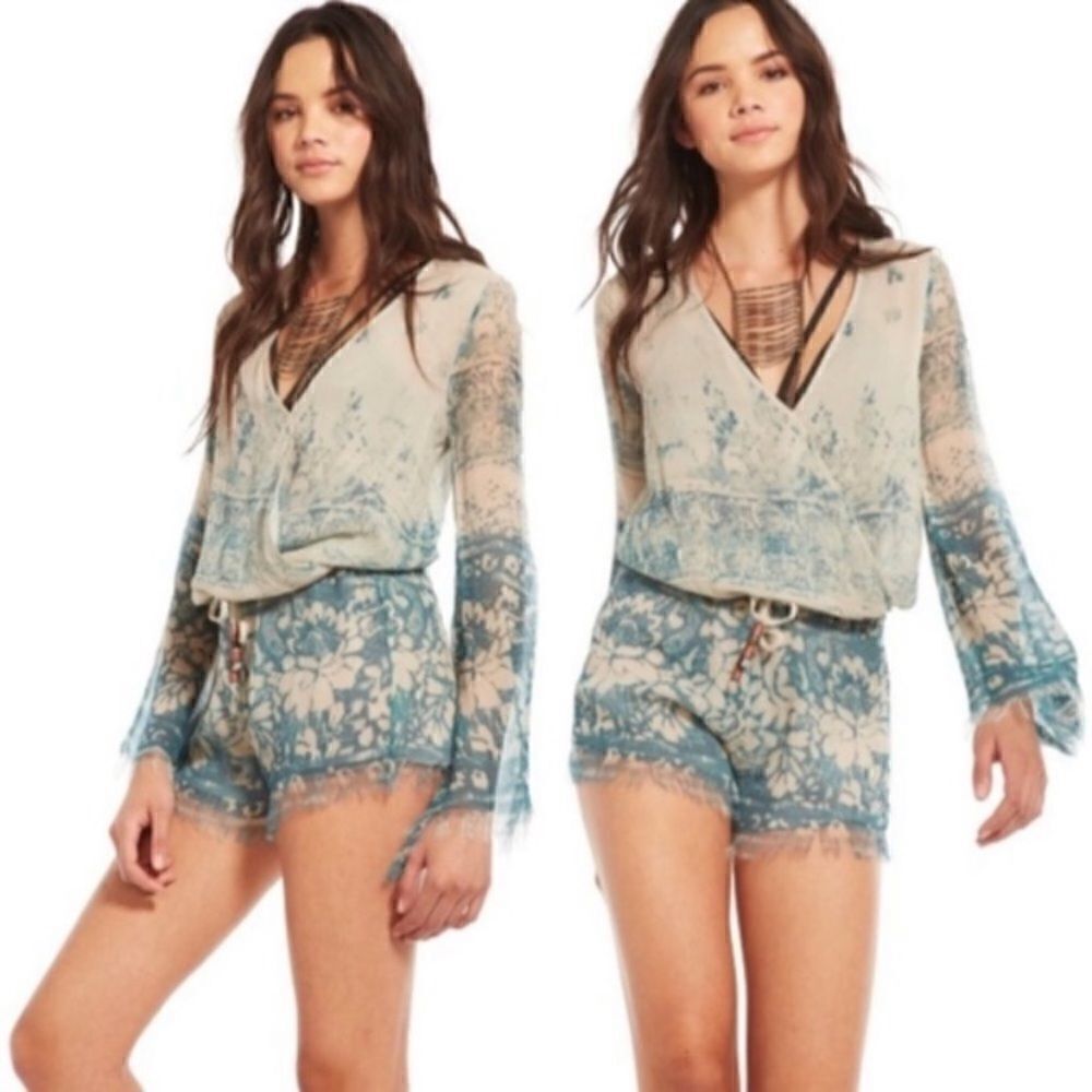 Chaser Boho Blue Silk Chiffon Floral Tapestry Bell Sleeve Fringe Romper